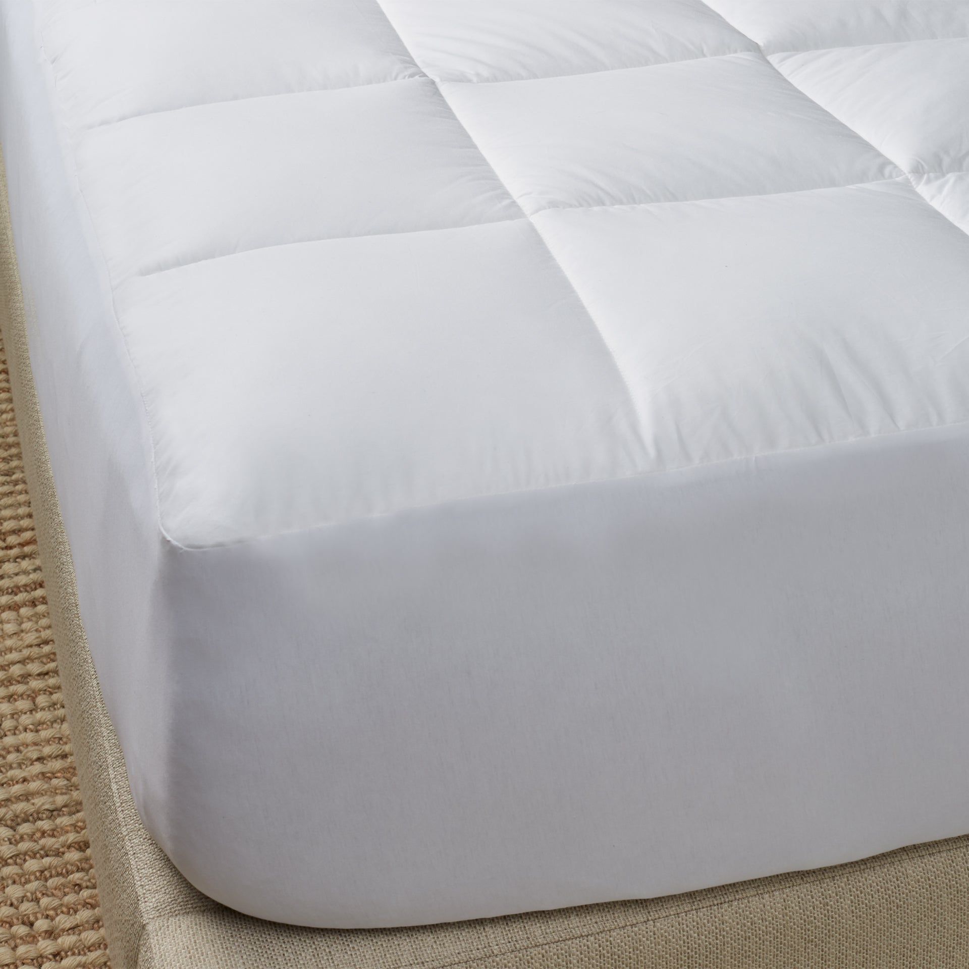 bergen-down-free-mattress-pad-scandiahome-1-web.jpg