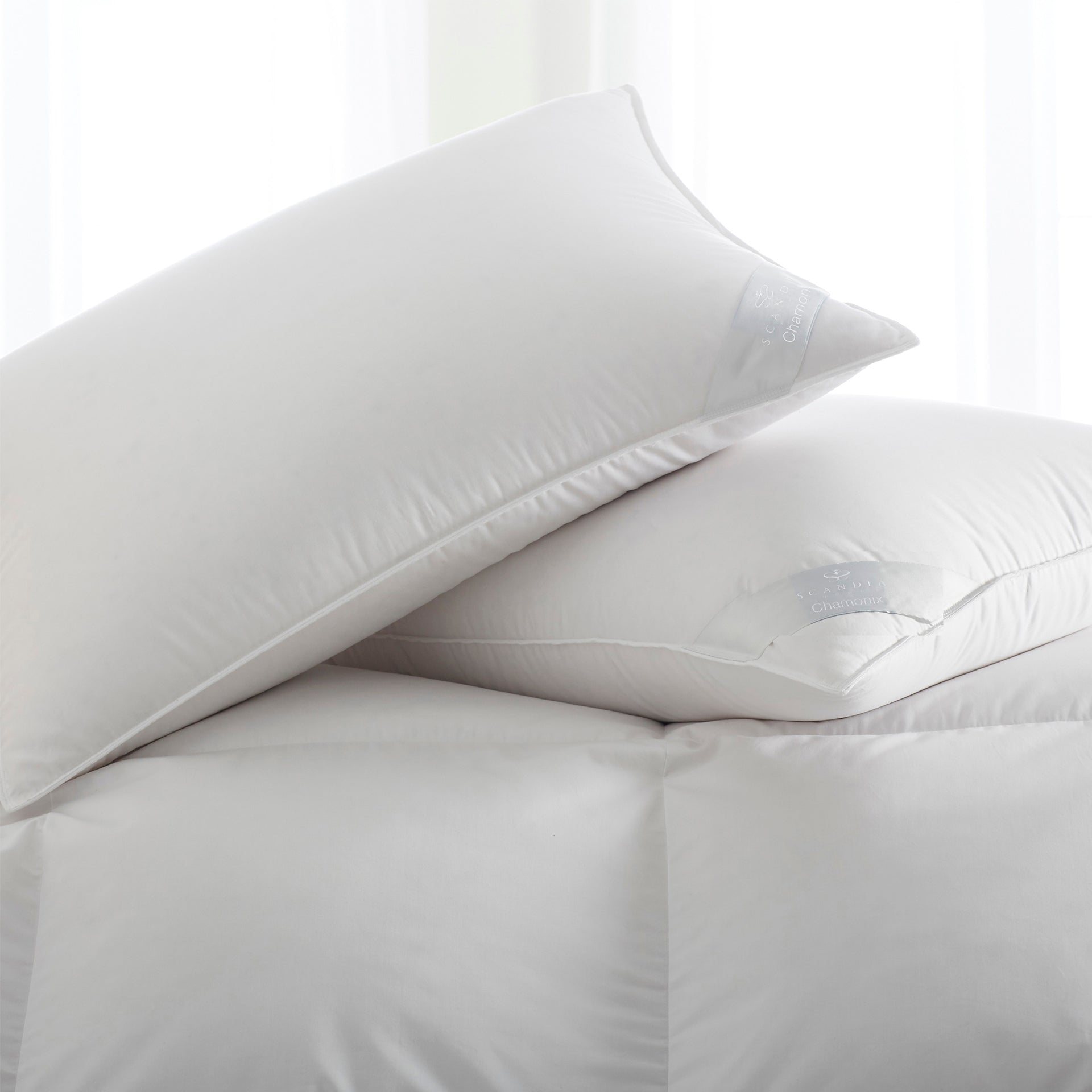 chamonix-pillow-scandiahome-siberianwhitedown-1-web.jpg