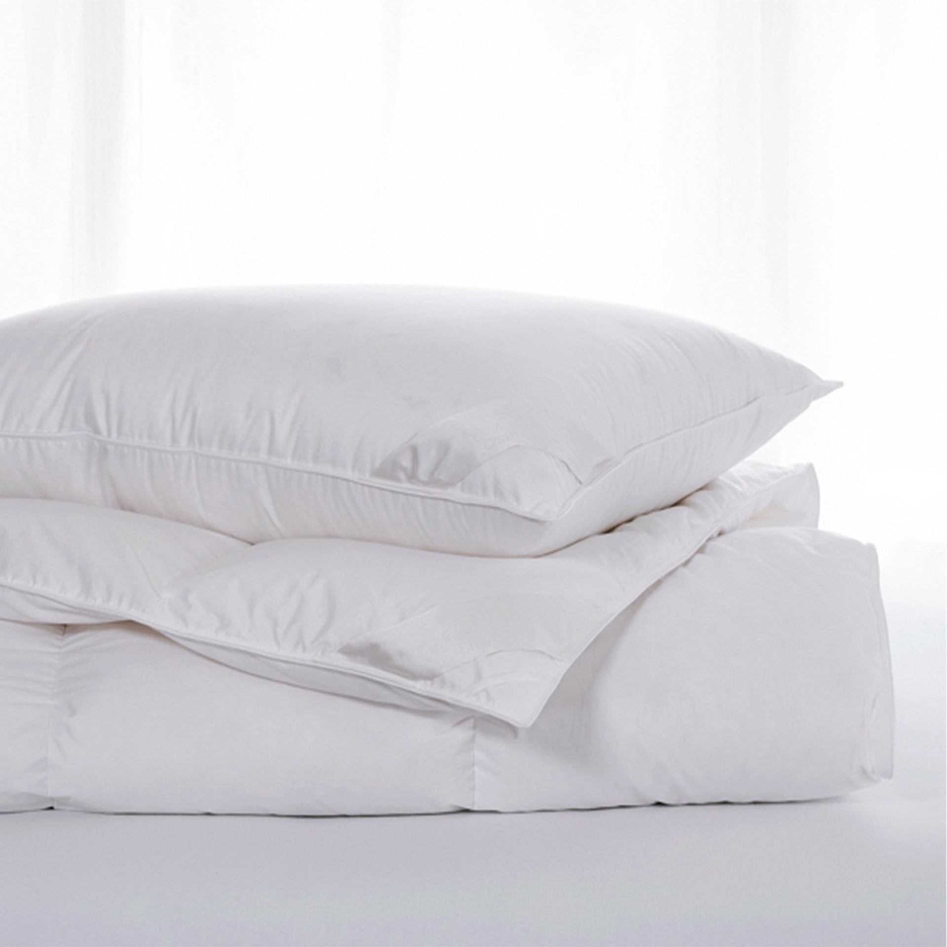 chamonix-pillow-scandiahome-siberianwhitedown-2-web.jpg