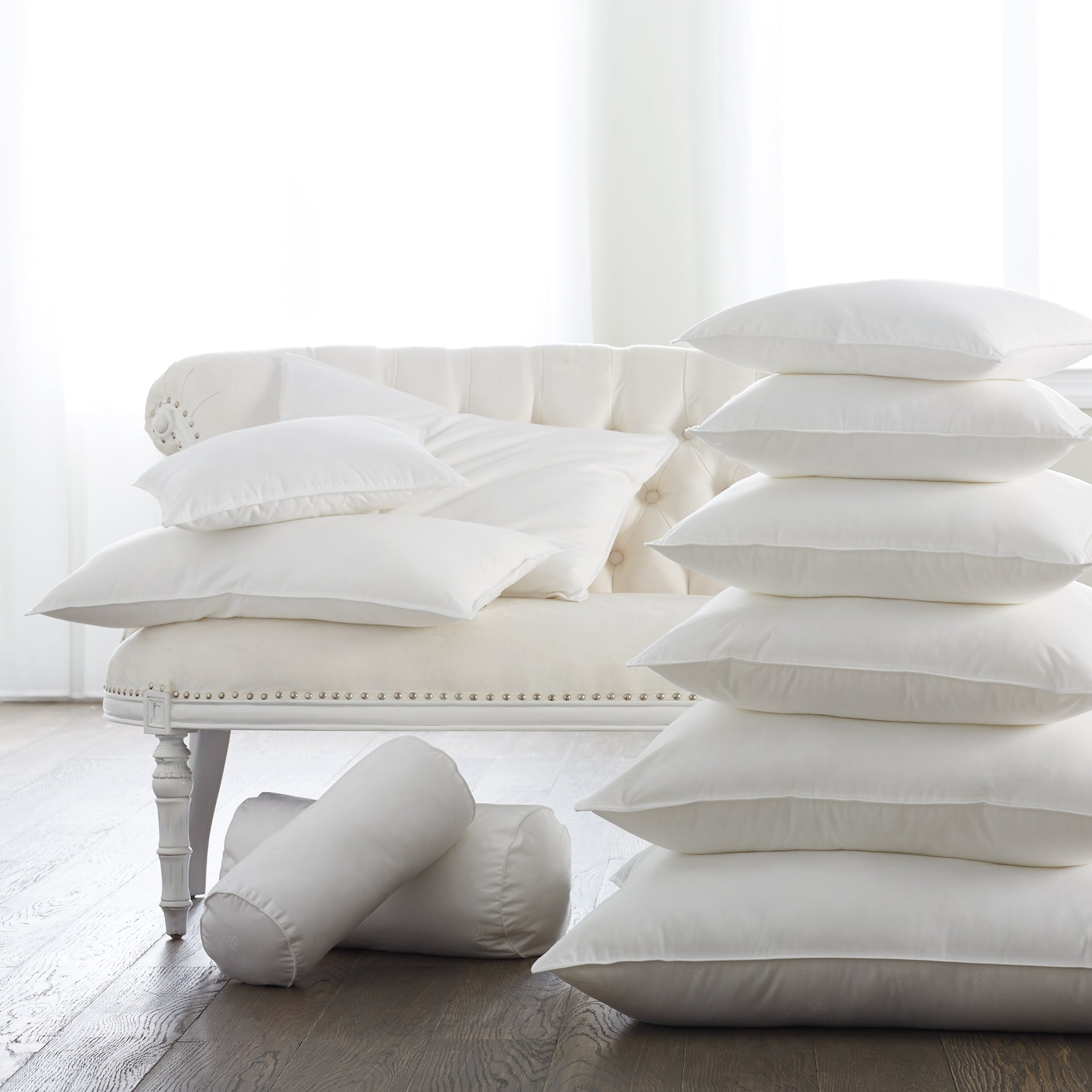 feather-down-blend-decorator-insert-pillow-scandiahome-1-web.jpg