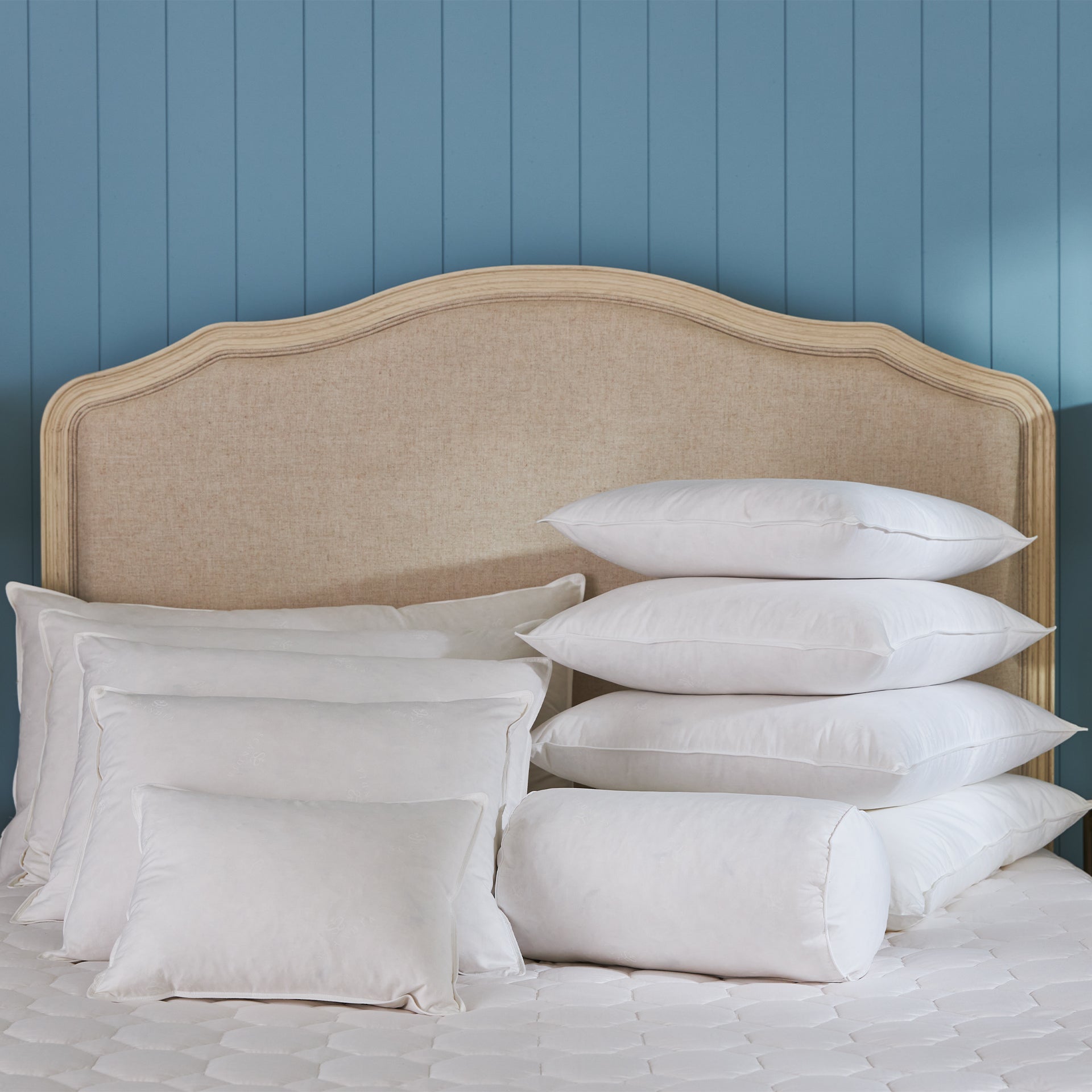 scandia-down-decorator-insert-pillow-scandiahome-2-web_1d8484c3-72f0-41fe-9089-c2a116c0b29d.jpg